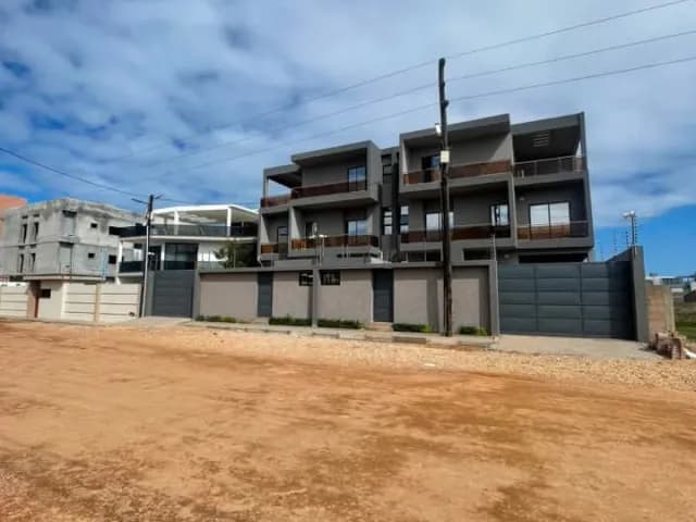 Moradia T5, Bairro da costa do sol Mapulene - Maputo Cidade